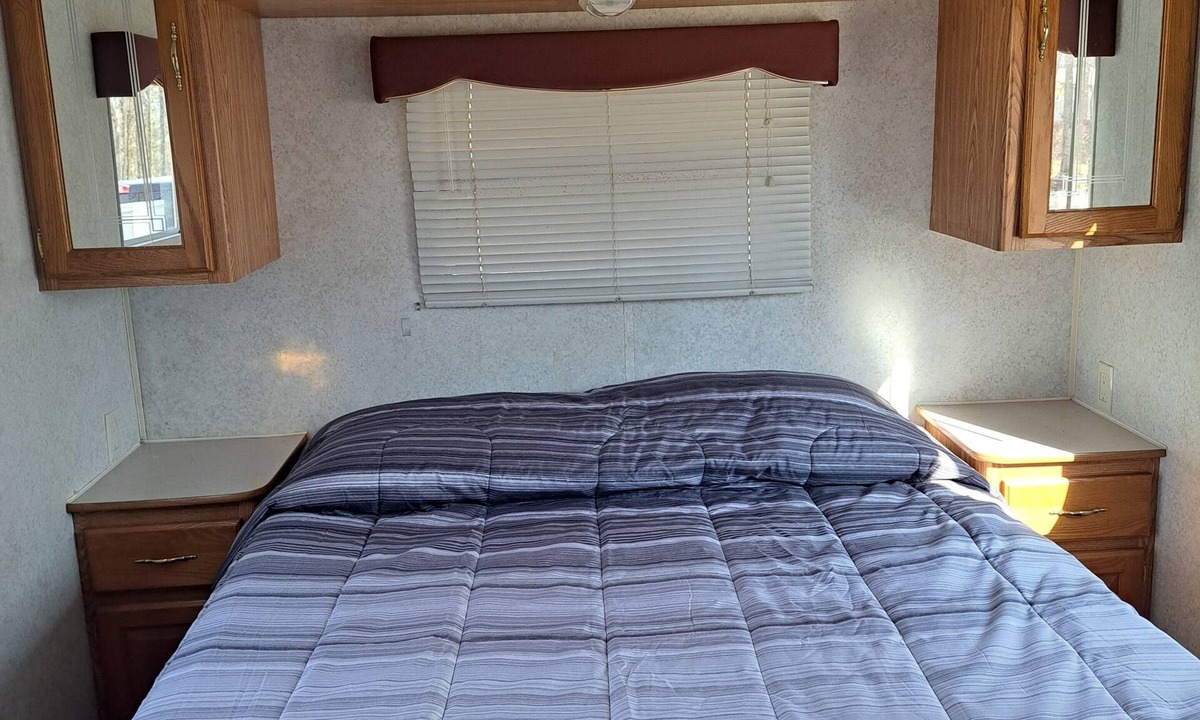 Cloquet House | 03 Dutchmen Classic that sleeps 1- 6 people comfortably for the perfect weekend