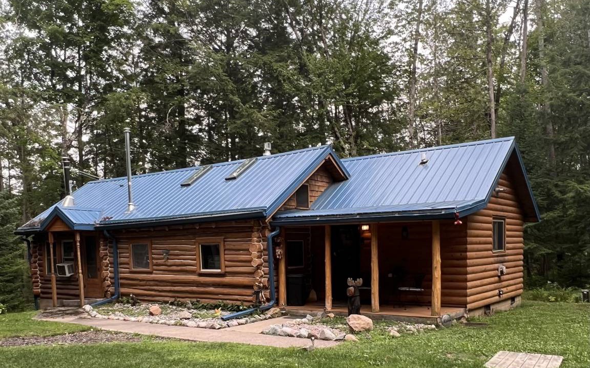 Mountain Cabin | 102 m² Cabin ∙ 1 bedroom ∙ 4 guests