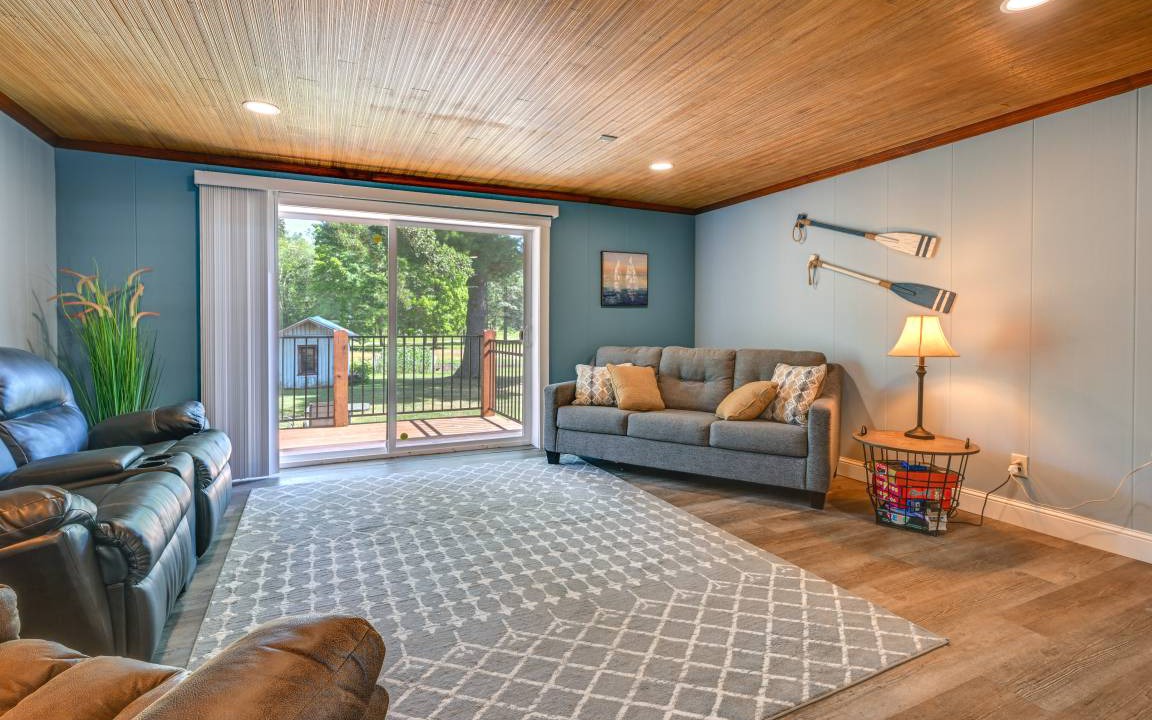 Lake Wissota Cottage | 102 m² Cabin ∙ 2 bedrooms ∙ 6 guests