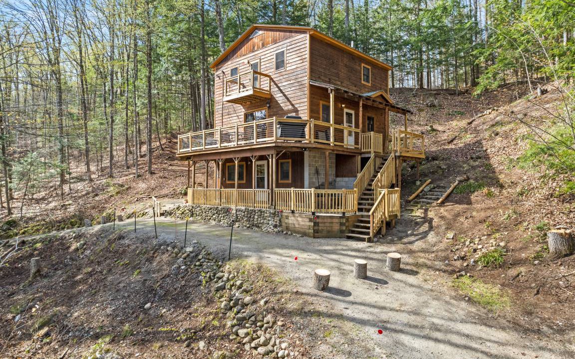 Warrensburg House | 107 m² House ∙ 2 bedrooms ∙ 8 guests
