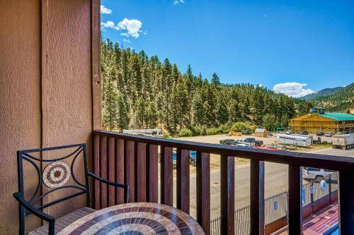 Red River Apartment | 111 m² Apartment ∙ 3 bedrooms ∙ 7 guests