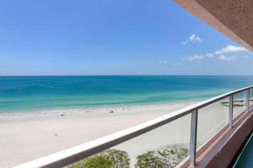 Sand Key House | 12B Crescent Beach Club