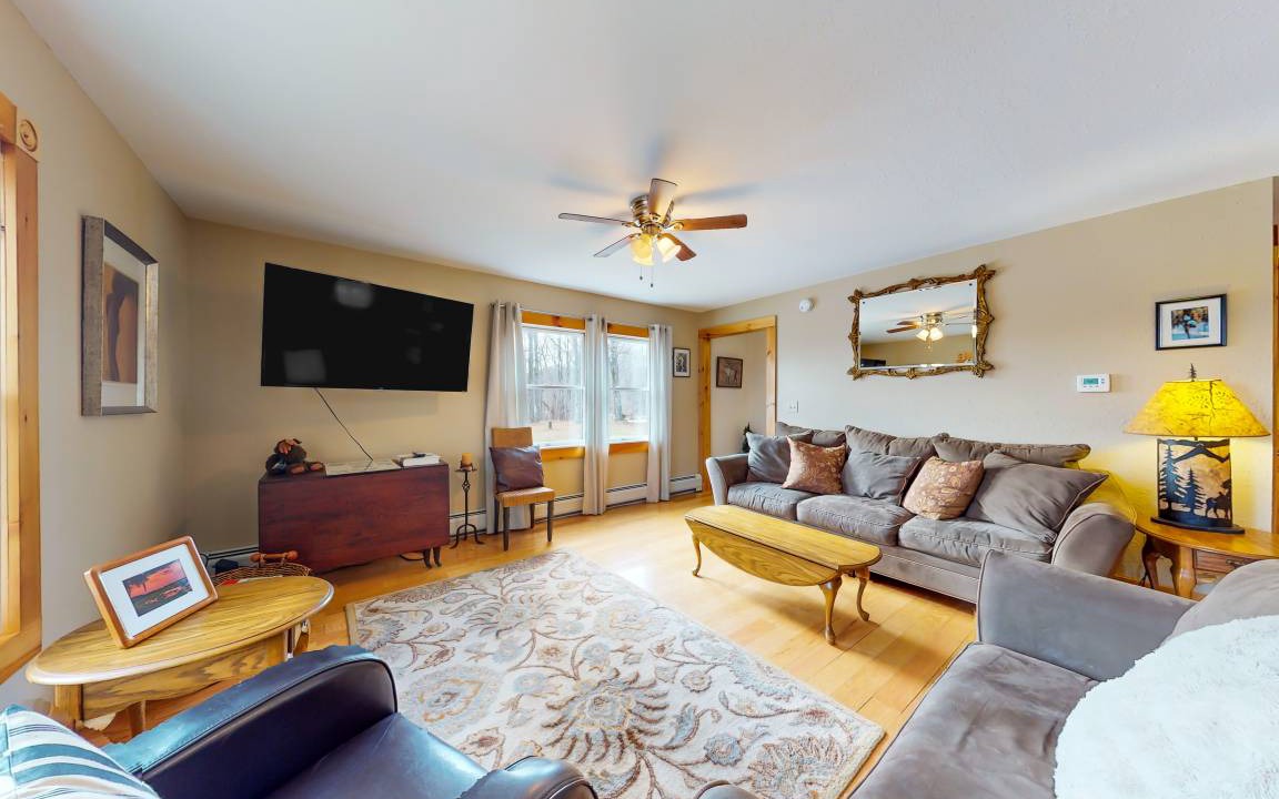 North Troy House | 167 m² House ∙ 4 bedrooms ∙ 8 guests