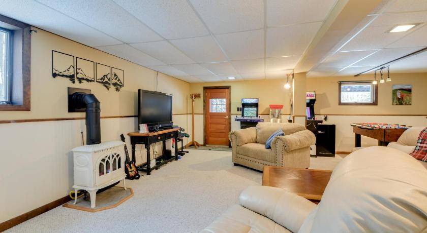 Montgomery Center House | 172 m² House ∙ 4 bedrooms ∙ 8 guests