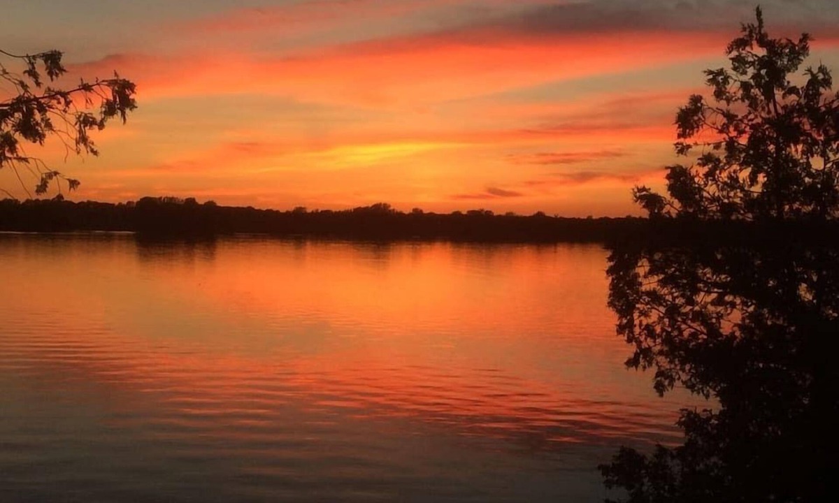 Alburg House | #19 Isle View - Fishing, Sunsets, Beaches, Golfing