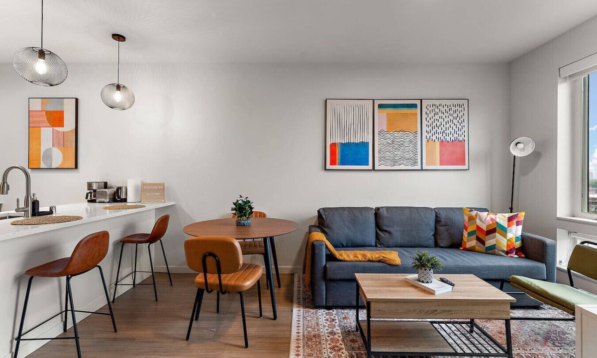 Downtown Minneapolis Apartment | 1BR Scenic Rooftop, Gym, Near Stadium & Eat Street