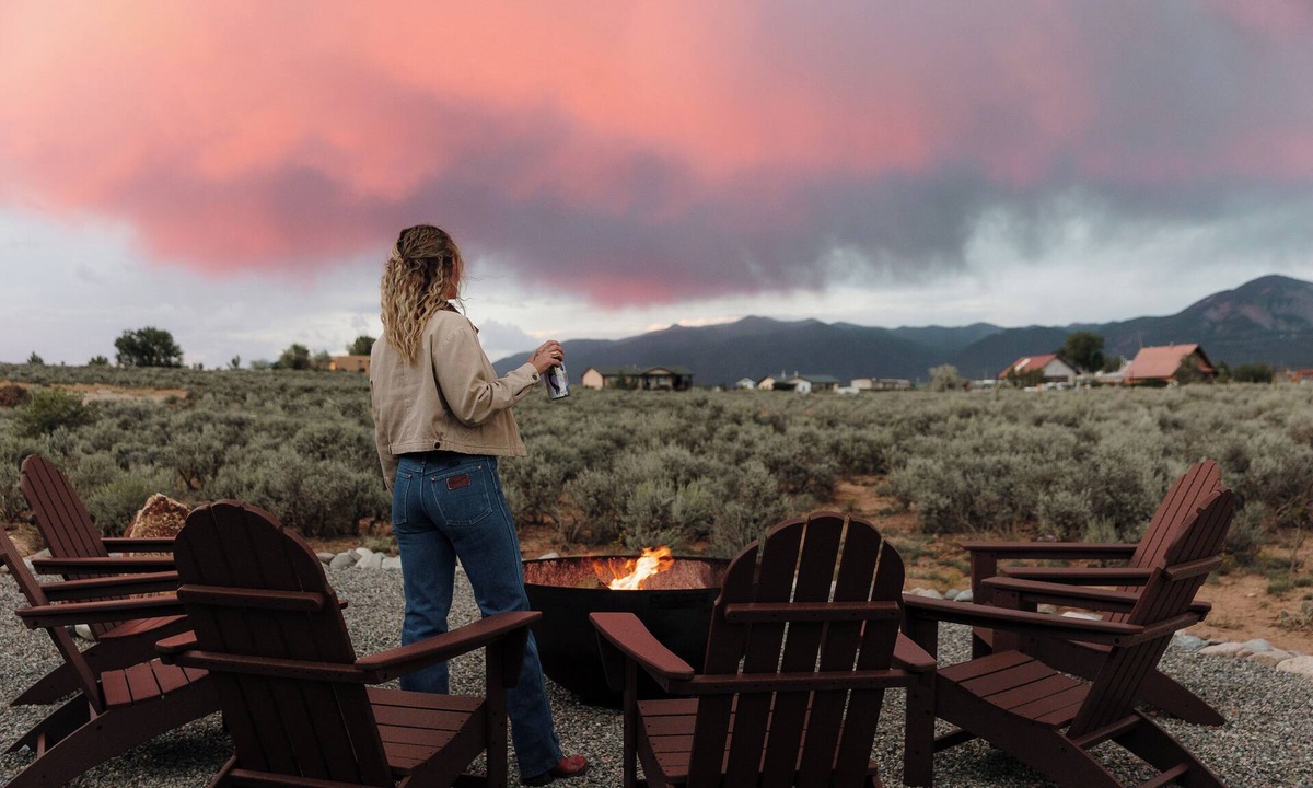 Taos House | 2 Amazing Home Together, Mountain Views, Easy to TSV