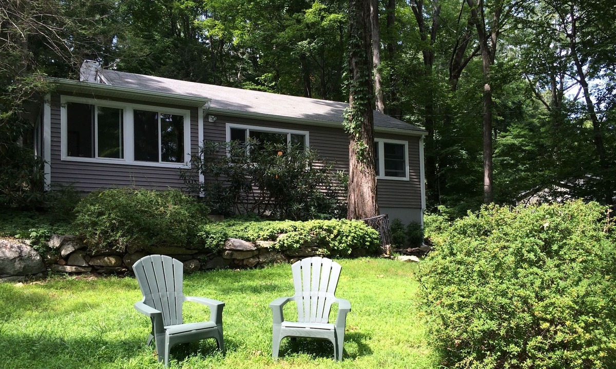 Putnam Valley House | 2-bdrm w/ Deck 1 Hr. from NYC!