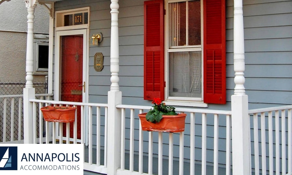 Historic District House | 2 BR home in historic Downtown Annapolis. Walk to everything!