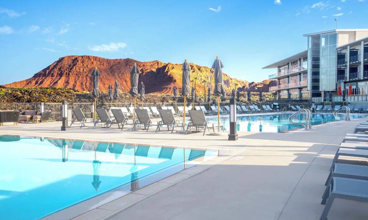 Ivins Hotel | 2 Modern Rooms w/Easy Pool Access & Perfect to Explore Trails & Local Activity
