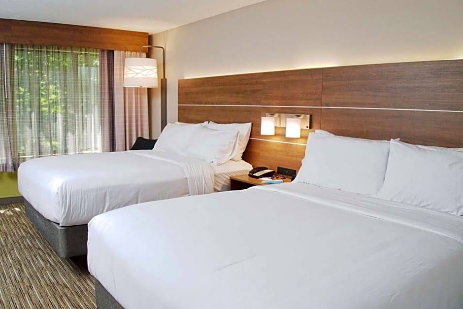 South Burlington Hotel | 2-Star Hotel ∙ Holiday Inn Express South Burlington, an IHG Hotel