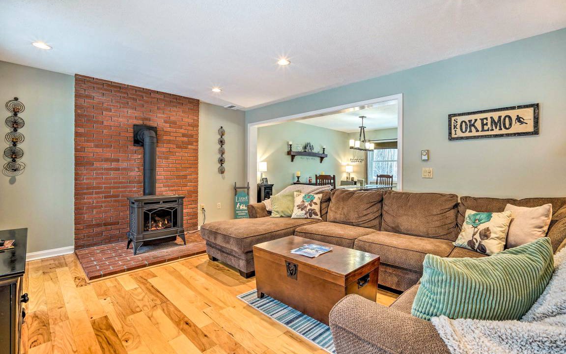 Mount Holly House | 209 m² House ∙ 4 bedrooms ∙ 8 guests