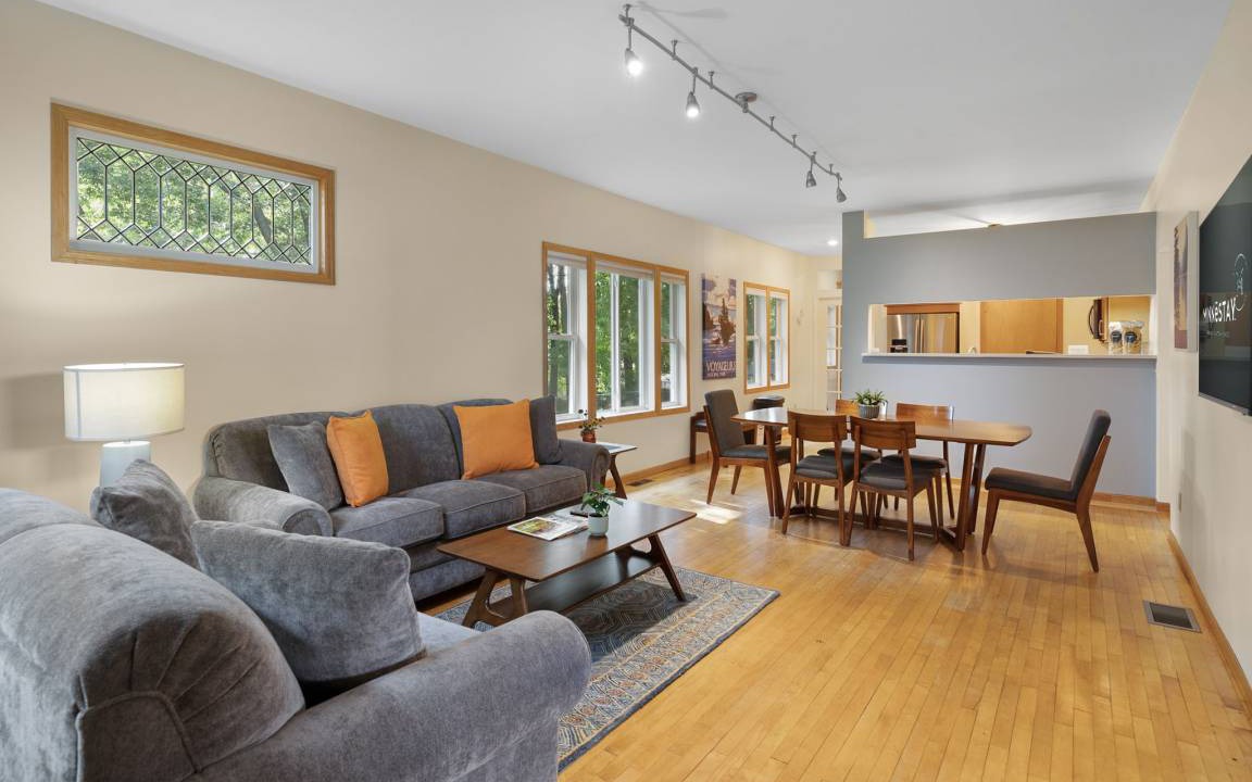 Mendota Heights House | 227 m² House ∙ 4 bedrooms ∙ 8 guests