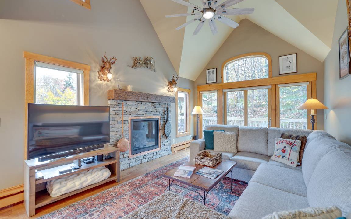 North Troy Apartment | 232 m² Apartment ∙ 4 bedrooms ∙ 8 guests