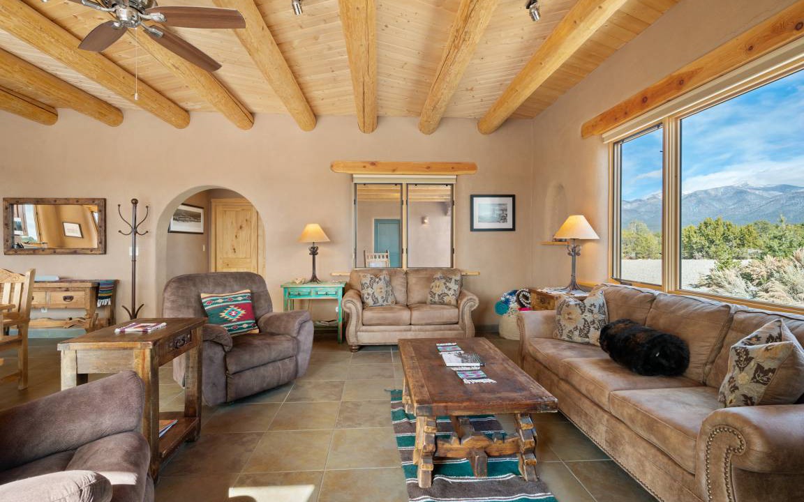 Taos House | 232 m² House ∙ 3 bedrooms ∙ 8 guests