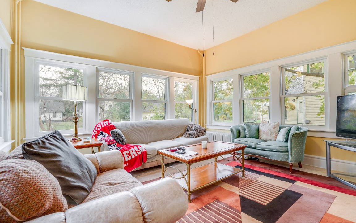 Eau Claire House | 232 m² House ∙ 4 bedrooms ∙ 8 guests