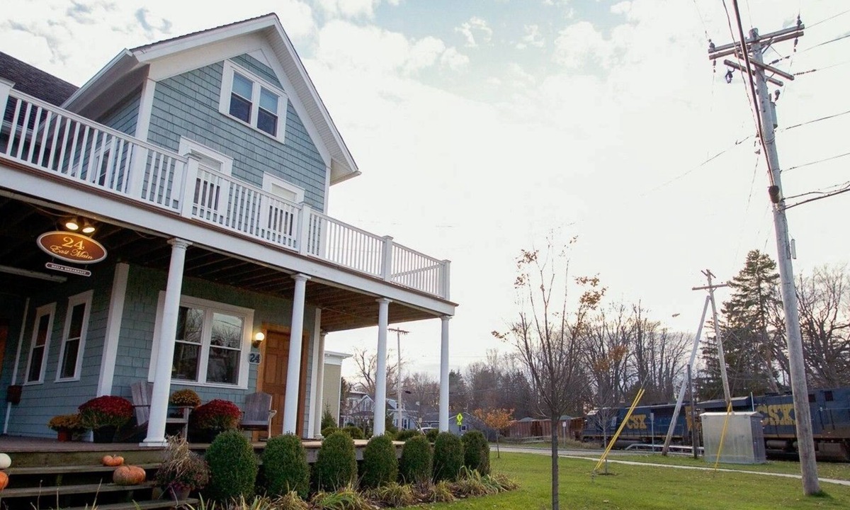 Canton Bed & Breakfast | 24 East Main Street B&B