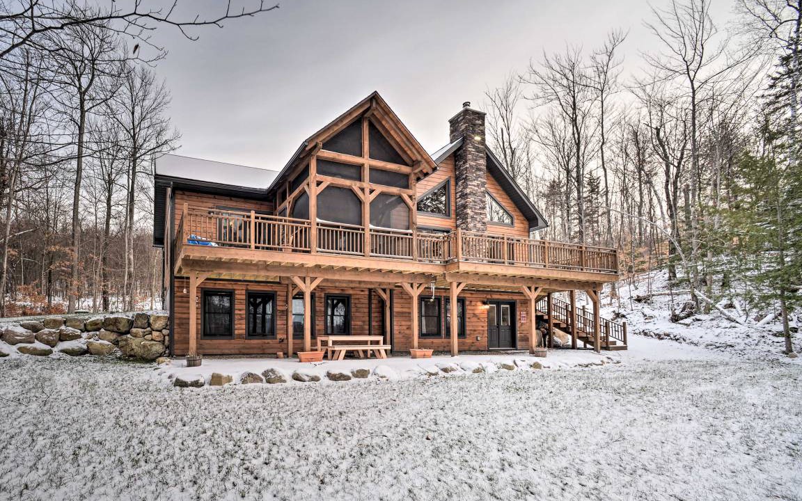 Town of Black Brook House | 286 m² House ∙ 4 bedrooms ∙ 8 guests