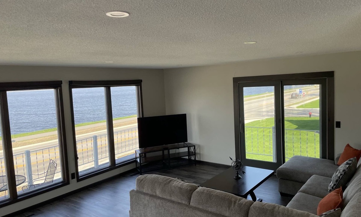 Lake City Condo | 3 Bedroom Condo - Sleeps 6 (upper level)