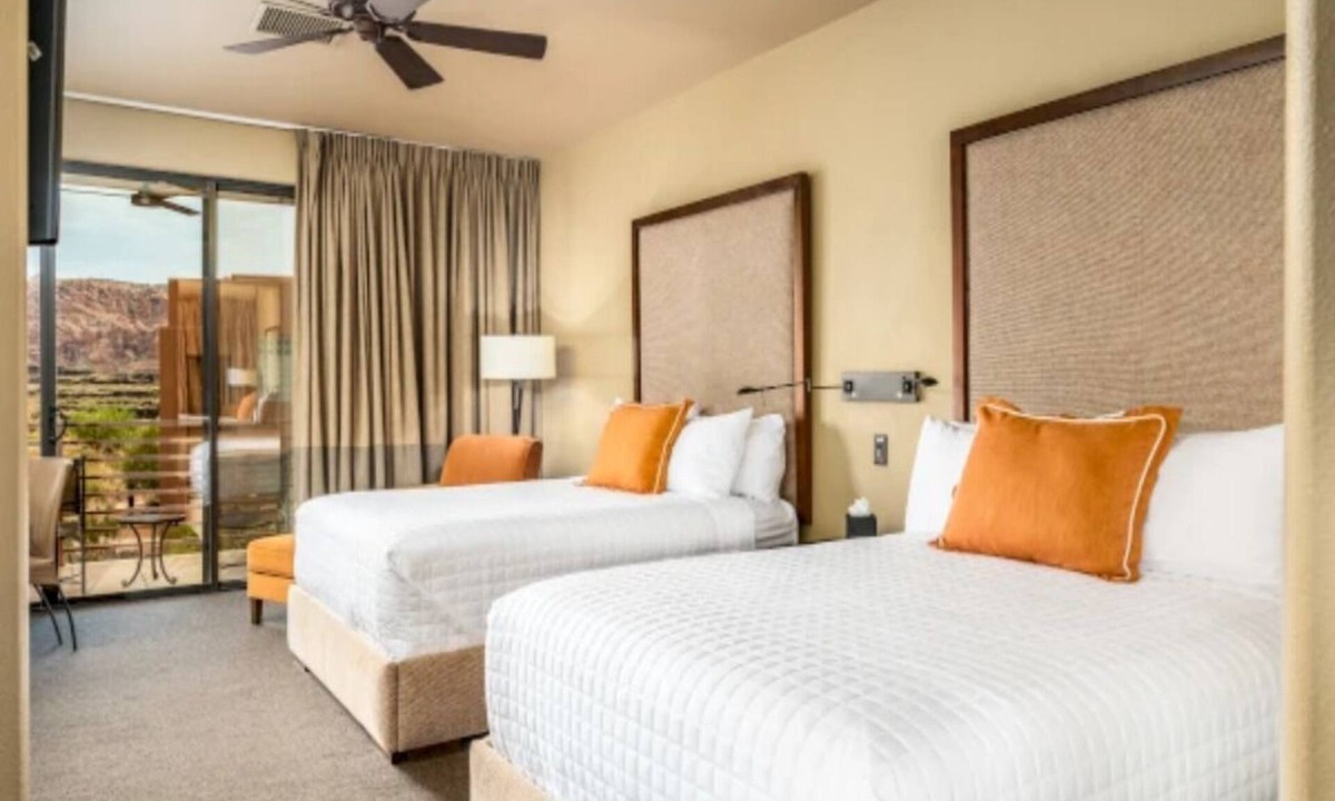Ivins Villa | 3 Inviting Desert Sanctuary Rooms Perfect for Nature-Lovers + Pool Access