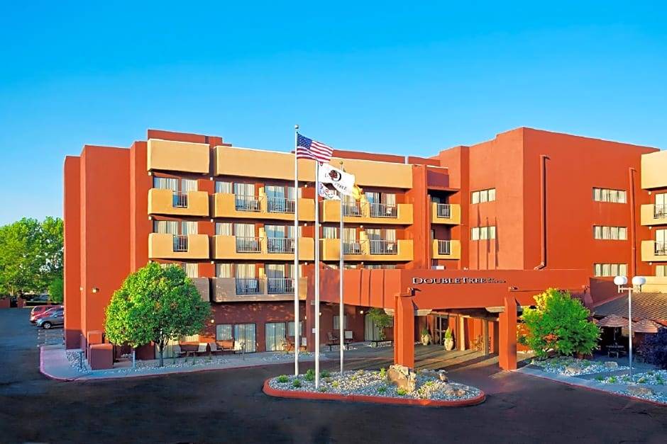 Southside Hotel | 3-Star Hotel ∙ DoubleTree by Hilton Santa Fe