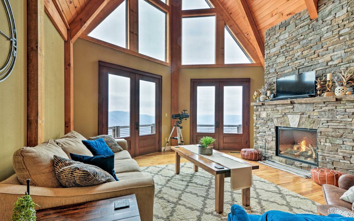 Caldwell House | 325 m² House ∙ 4 bedrooms ∙ 8 guests