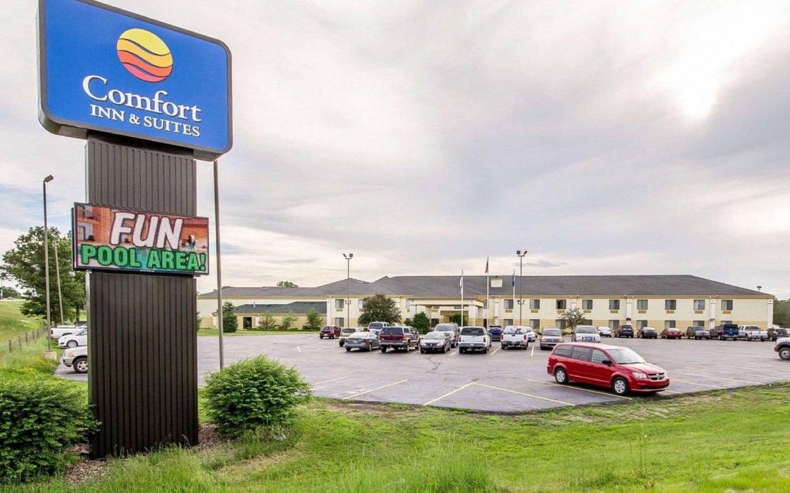 Black River Falls Hotel | 37 m² Hotel ∙ 127 guests