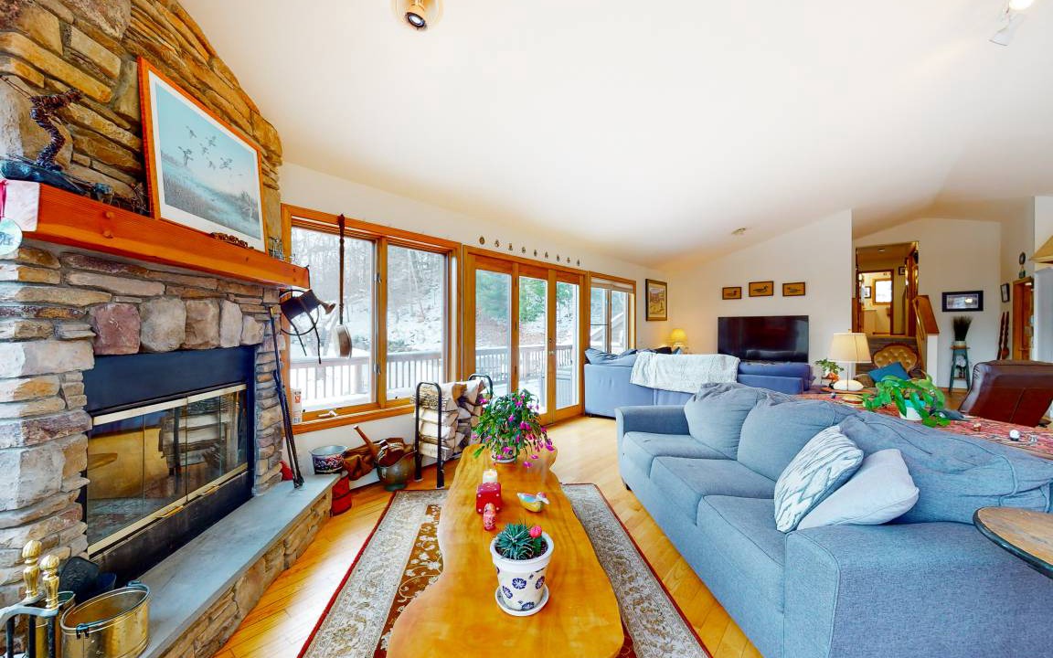 Stowe Area House | 437 m² House ∙ 6 bedrooms ∙ 12 guests