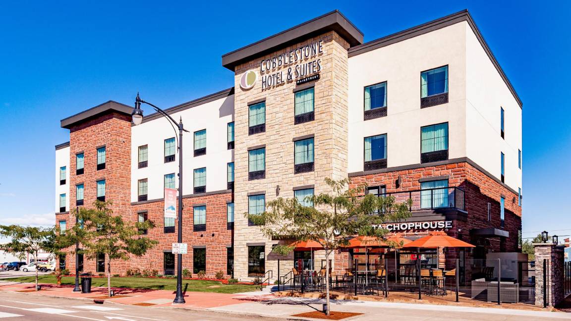 Superior Hotel | 51 m² Hotel ∙ 127 guests