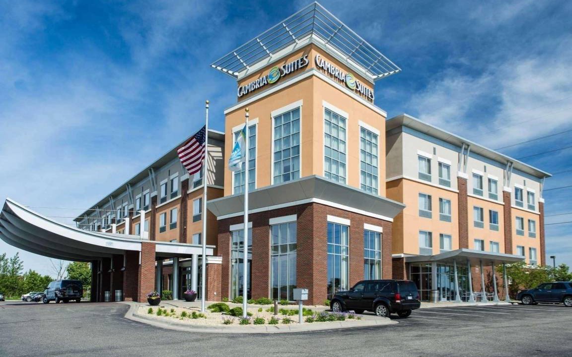 Maple Grove Hotel | 57 m² Hotel ∙ 127 guests