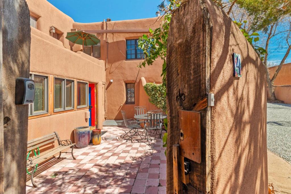 South Capitol House | 632 Old Santa Fe Trail