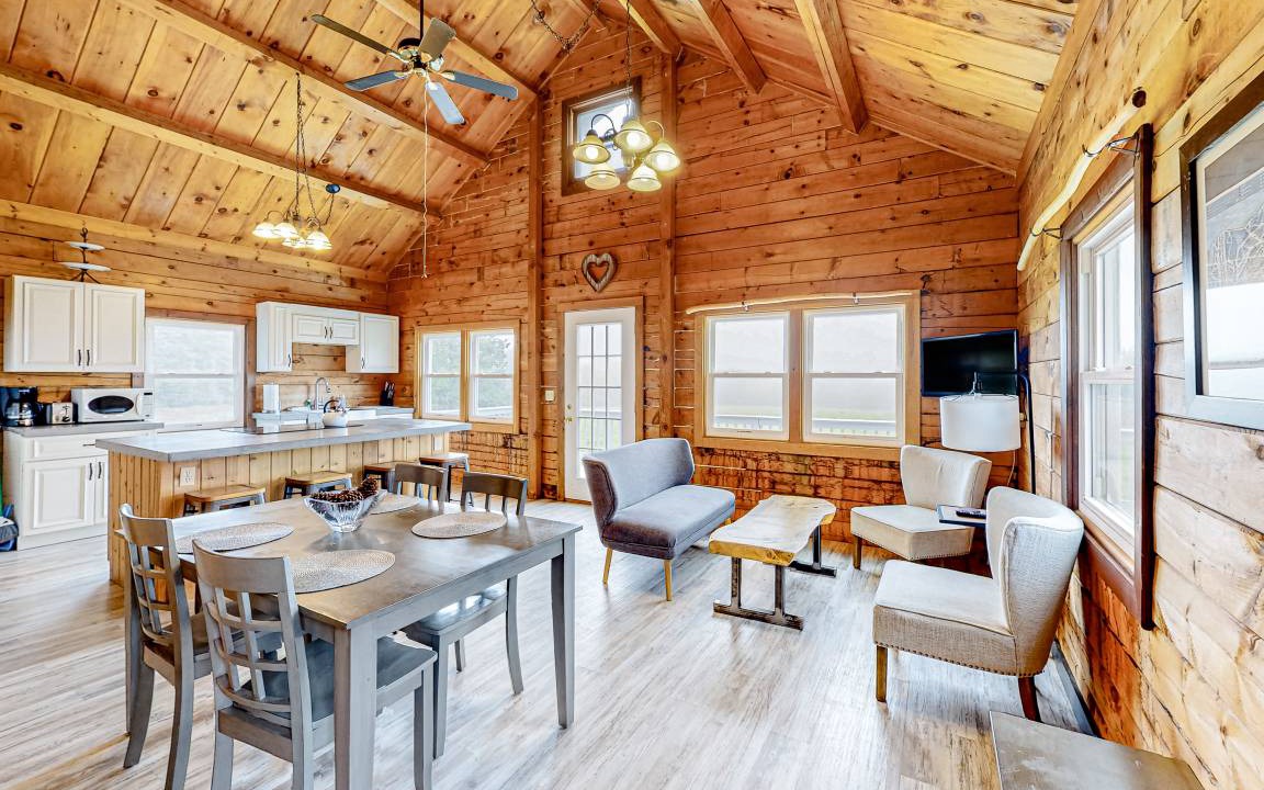 Montgomery Center Condo | 73 m² Condo ∙ 3 bedrooms ∙ 8 guests