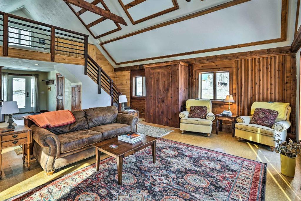 Andover Apartment | 8 Mi to Okemo Mtn Charming Ludlow Studio!