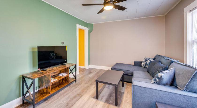 Easthampton Apartment | 84 m² Apartment ∙ 2 bedrooms ∙ 6 guests