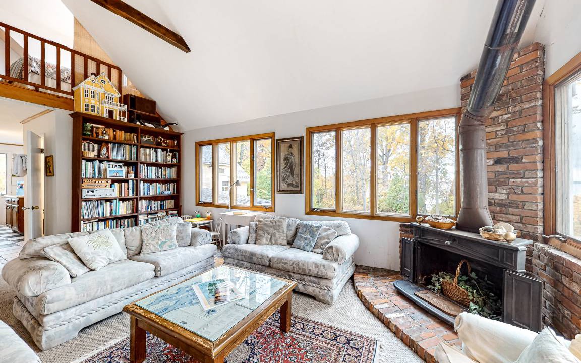 Isle La Motte Cabin | 84 m² Cabin ∙ 2 bedrooms ∙ 6 guests