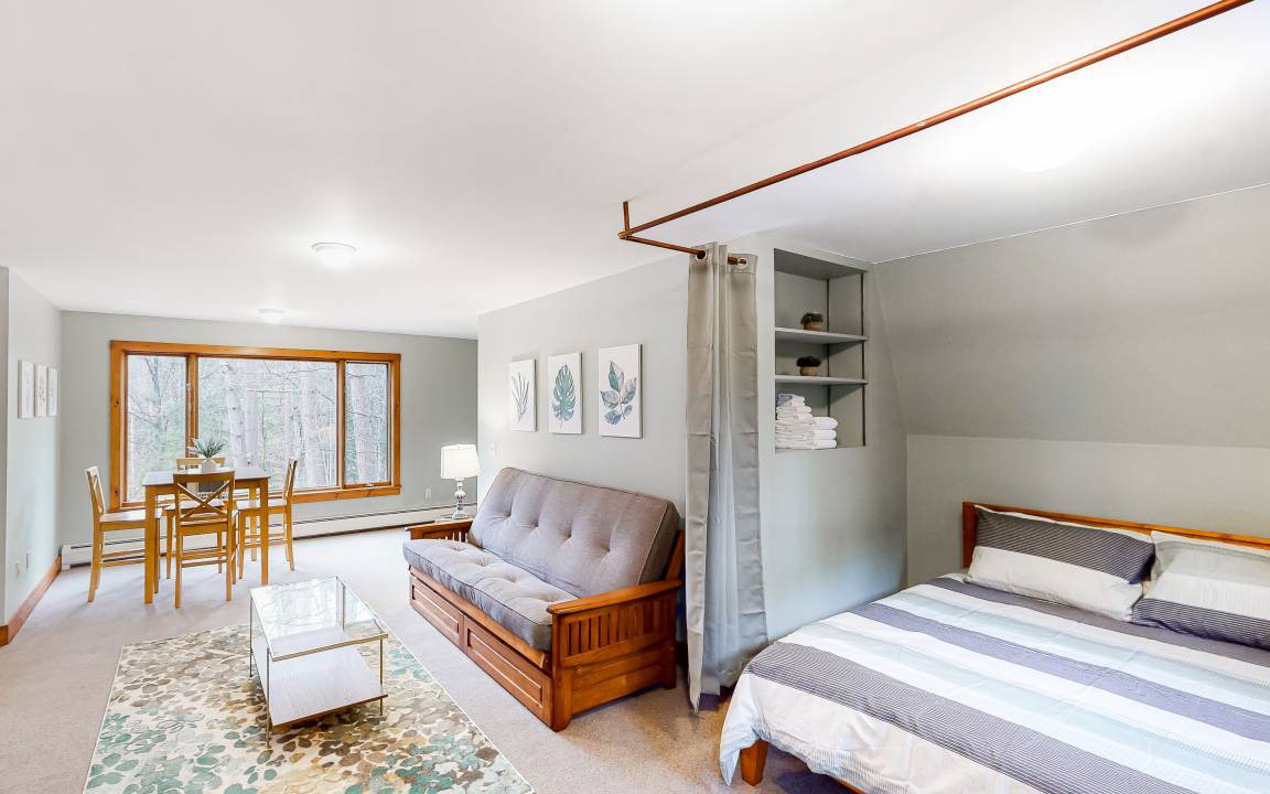 Stowe Area Apartment | 84 m² Studio flat ∙ 2 guests