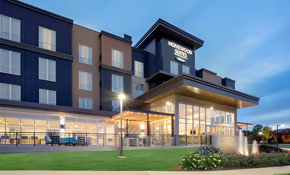 Richfield Hotel | 87 m² Hotel ∙ 3 bedrooms ∙ 127 guests