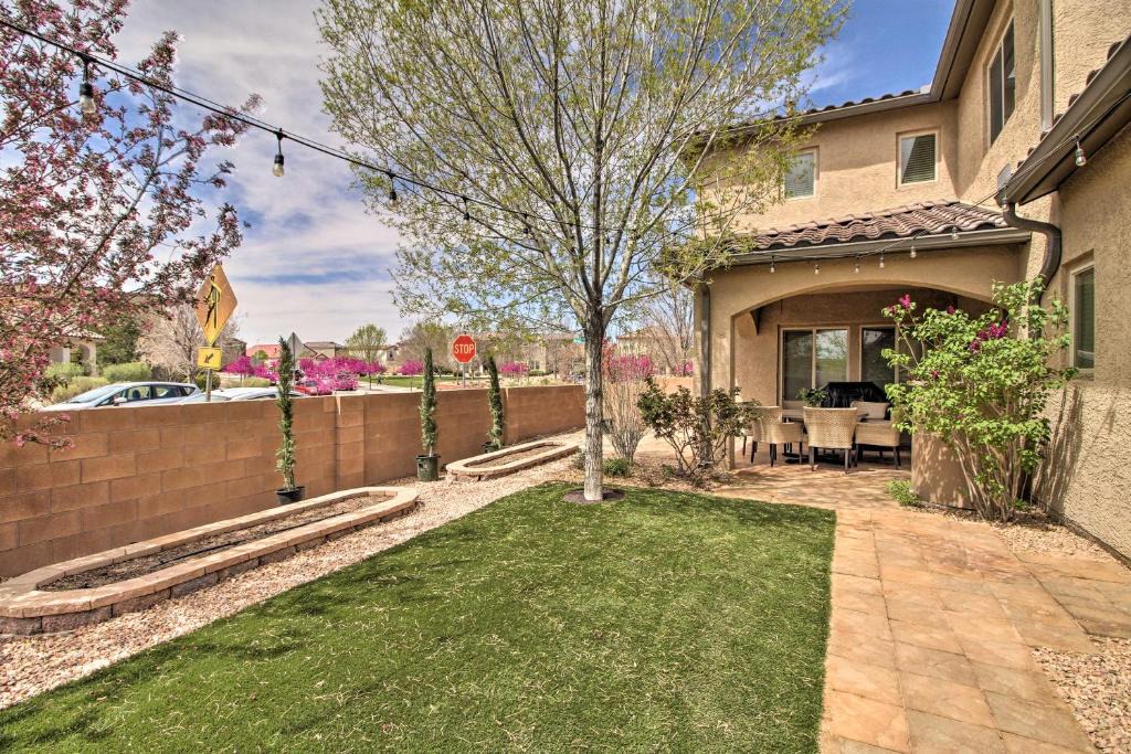 Mesa Del Sol Innovation Park House | 9 Mi to Old Town Albuquerque Getaway with Grill!