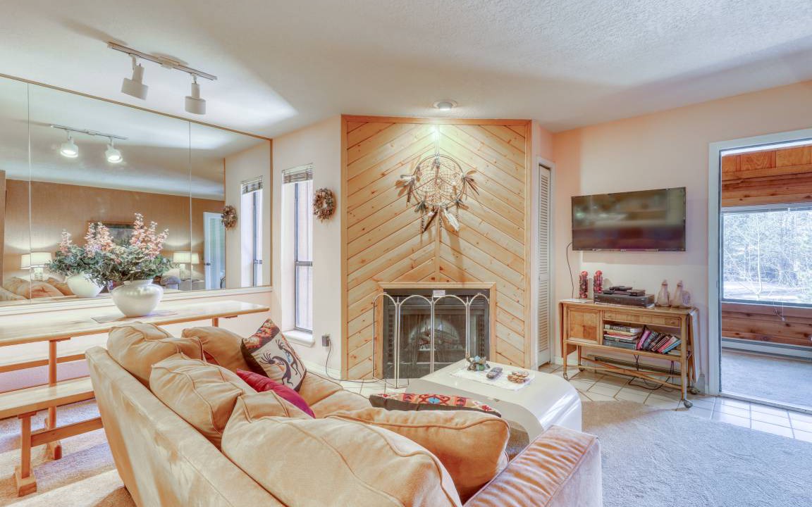 Angel Fire Condo | 99 m² Condo ∙ 2 bedrooms ∙ 6 guests