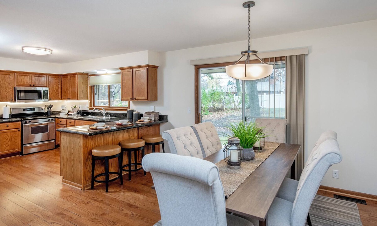 Apple Valley House | A beautiful five-bedroom house is perfect for the entire family!