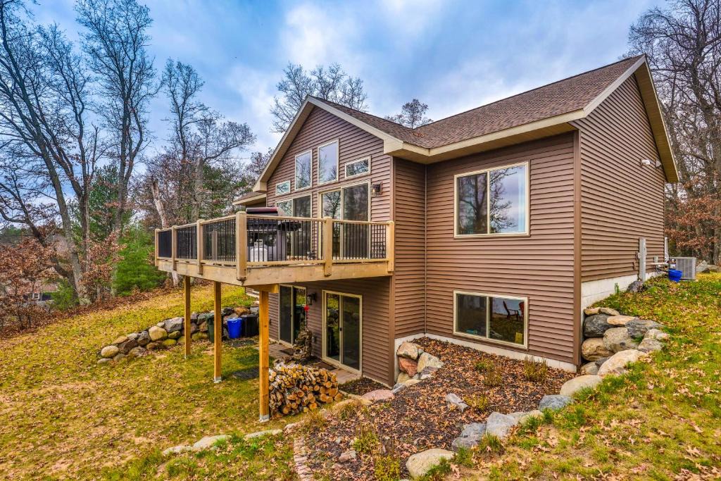 Tomahawk House | A Place To Gather