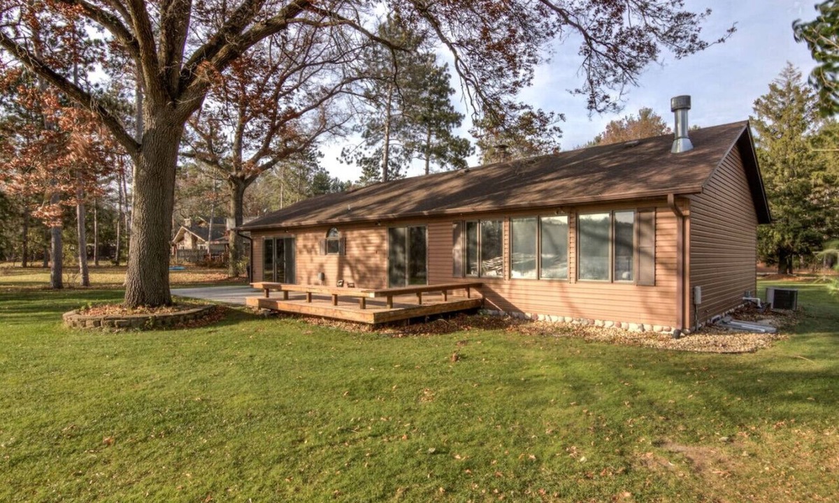 Seymour House | A Shore Thing on the Eau Claire River