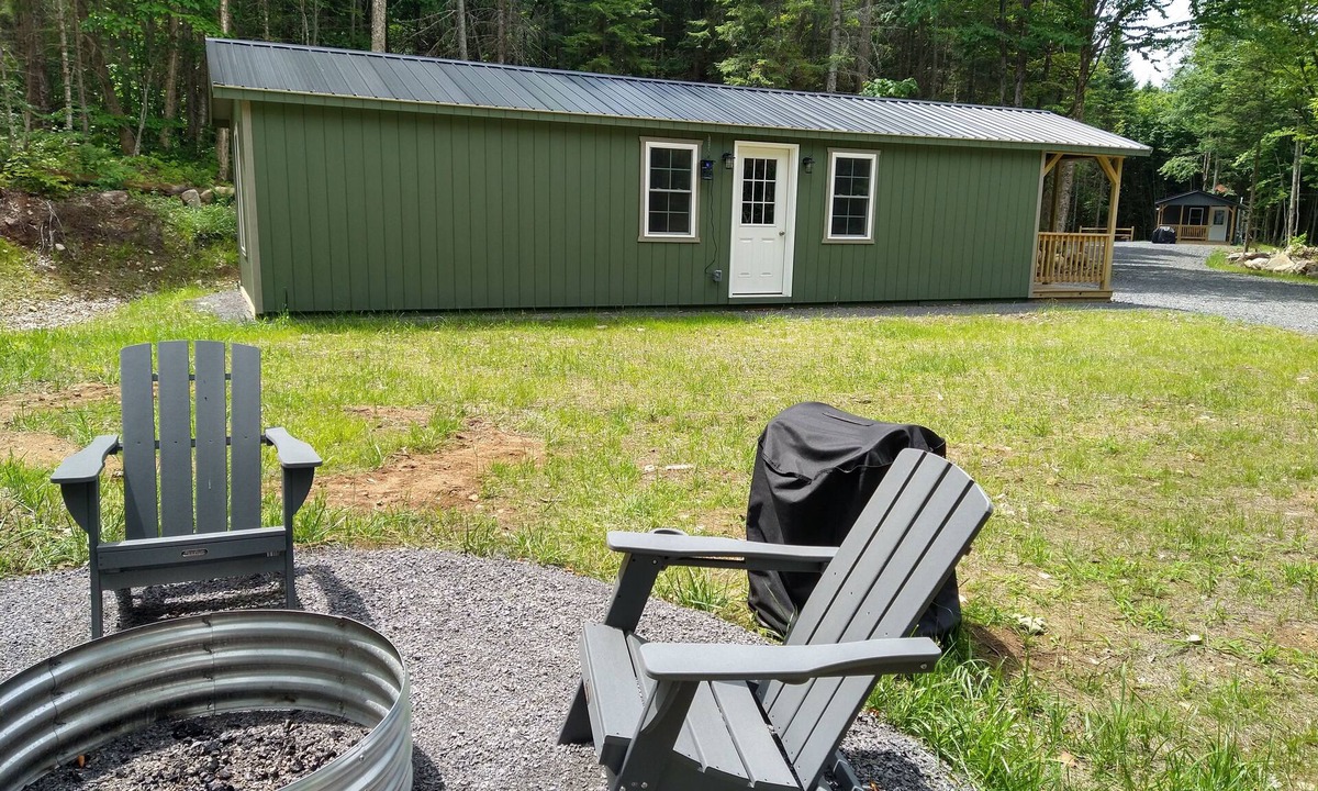 Malone Cottage | ADK Getaway "The Beech House"-New 1 Bedroom Cottage 1 mile from Adirondack Park