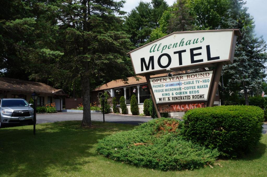 Queensbury Hotel | Alpenhaus Motel