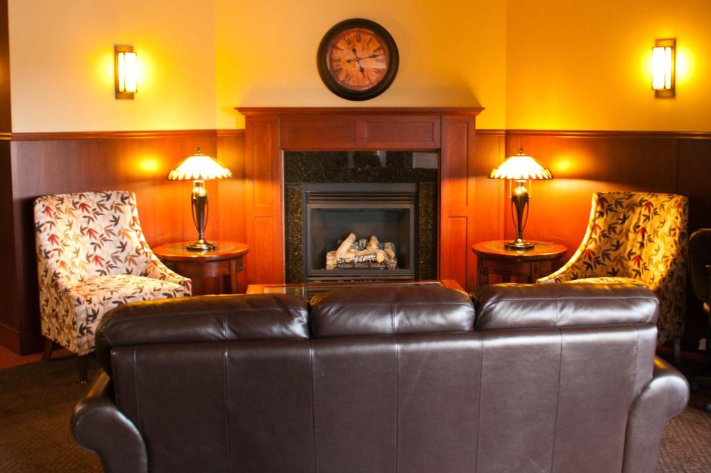 Big Lake Hotel | Americas Best Value Inn Big Lake Becker