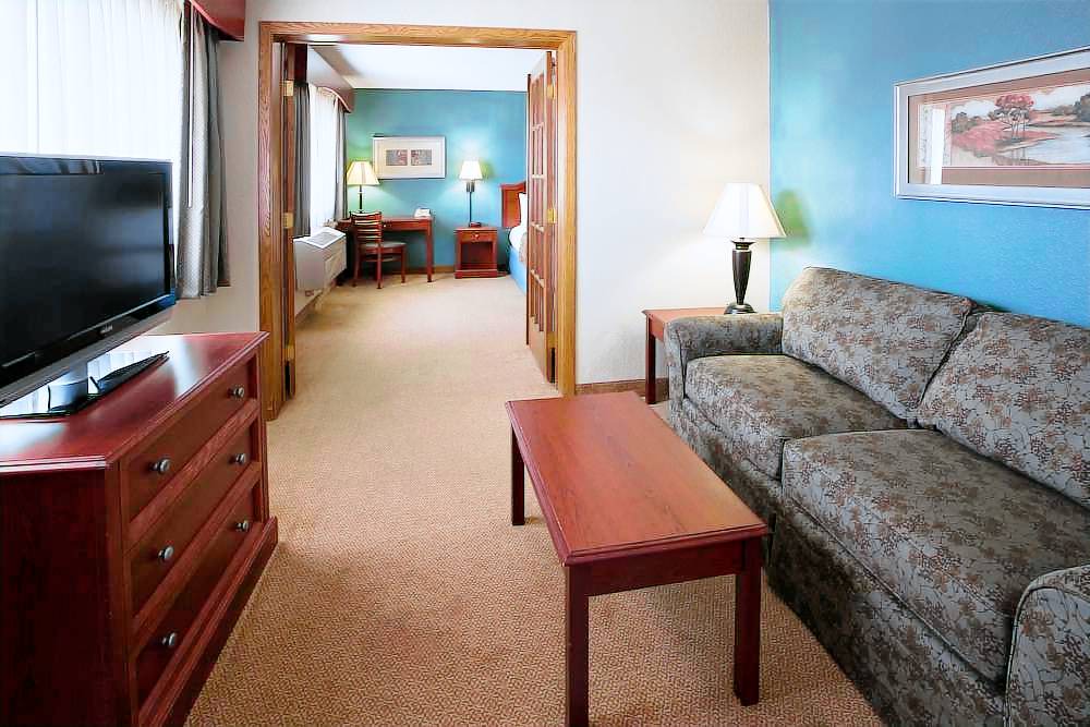 Chippewa Falls Hotel | AmericInn by Wyndham Chippewa Falls