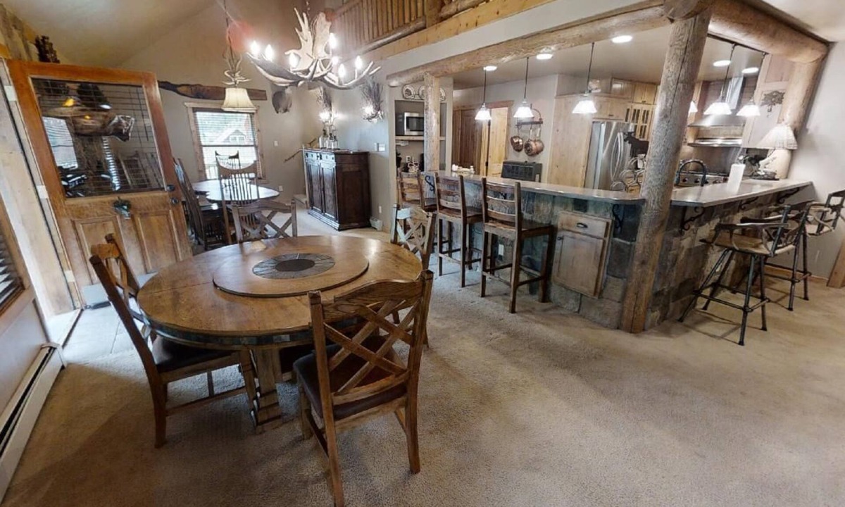 Taos Ski Valley House | Antlers Riverside Lodge - Upper Valley - New Property - Pet Friendly - Jacuzzi -