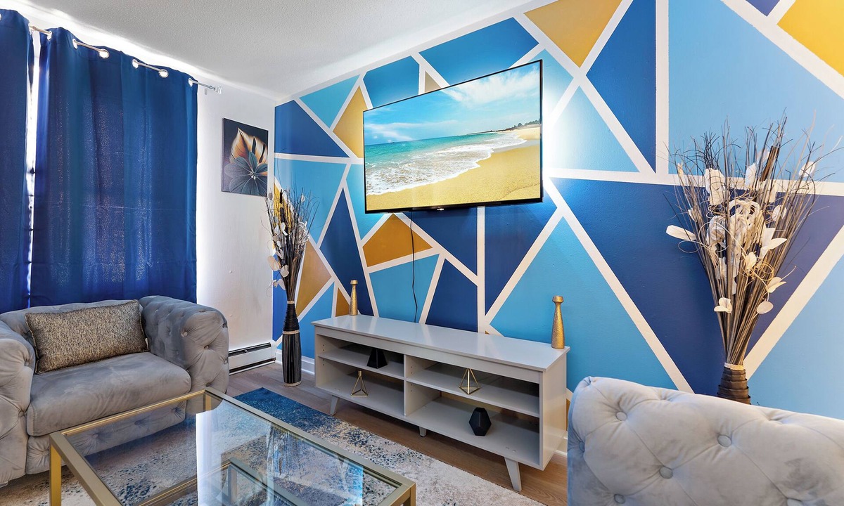 Northeast Minneapolis Arts District Apartment | Art, Eats, & Cozy Sheets in NE
