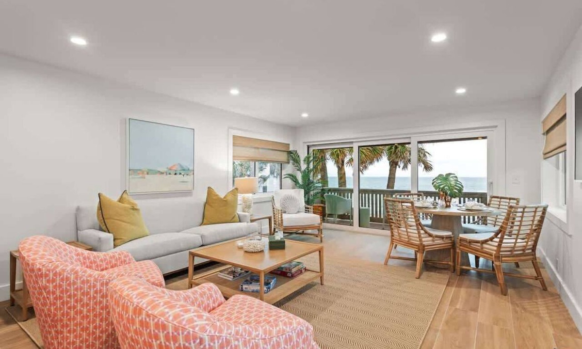 Belleair Beach Condo | Beachfront Aldea 12, Designers Condo
