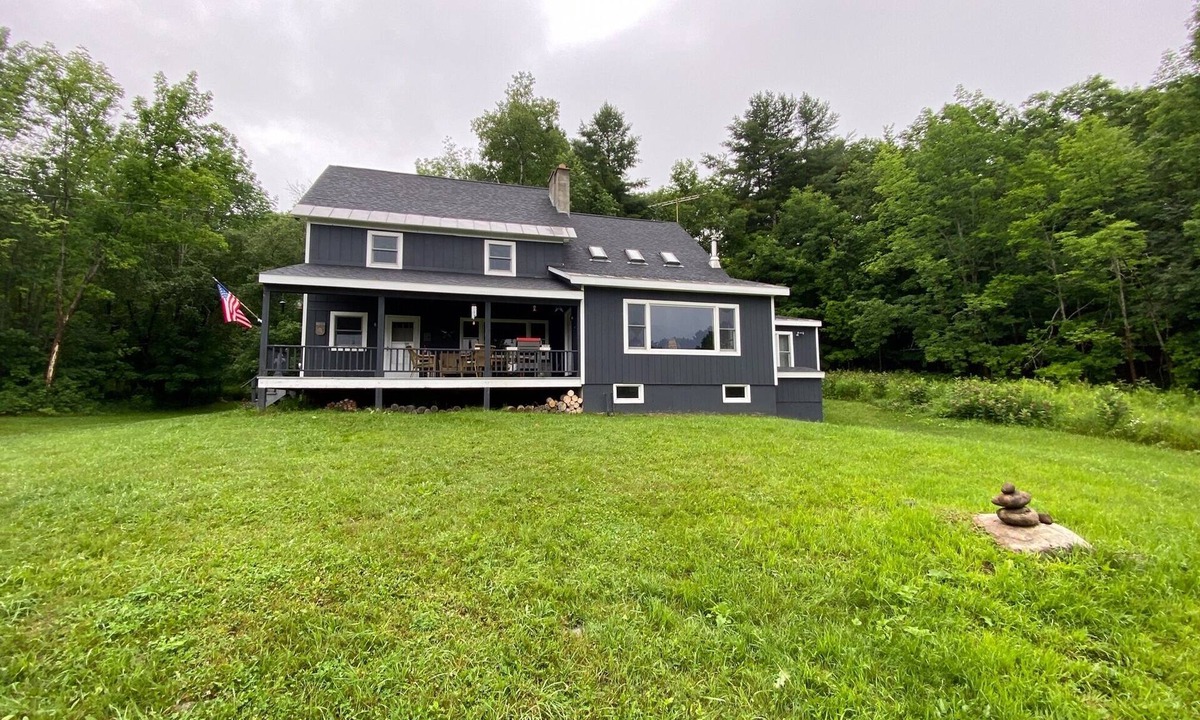 North River House | BEAR NORTH - FABULOUS PRIVATE FAMILY HOME near GORE MT and ADIRONDACK PARK